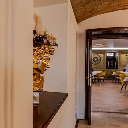 La Maison De Caroline Hotel Alba Iulia